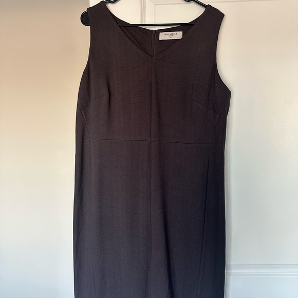 M.M.LaFleur Rachel Dress in Chevron Stripe Fig - Picture 4 of 6